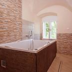 Eden Spa - vířivka, autor: EA Zámecký hotel Hrubá Skála