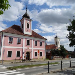 Radnice a kostel