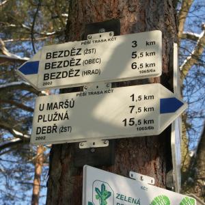 Bezděz - rozcestníky (z Valdštejnska)