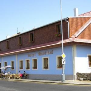 HOTEL RUSTIKAL, DETENICE